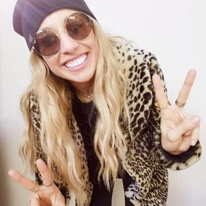 Meet your Posher, Sam